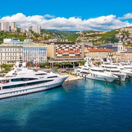 Rijeka Apartment With Free Parking And Large Balcony Экстерьер фото